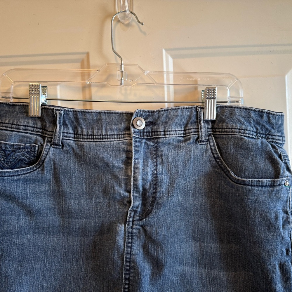 Premiere Denim Blue Skort bling back pockets 18”L X 18”W size 12 tummy control - Picture 2 of 7